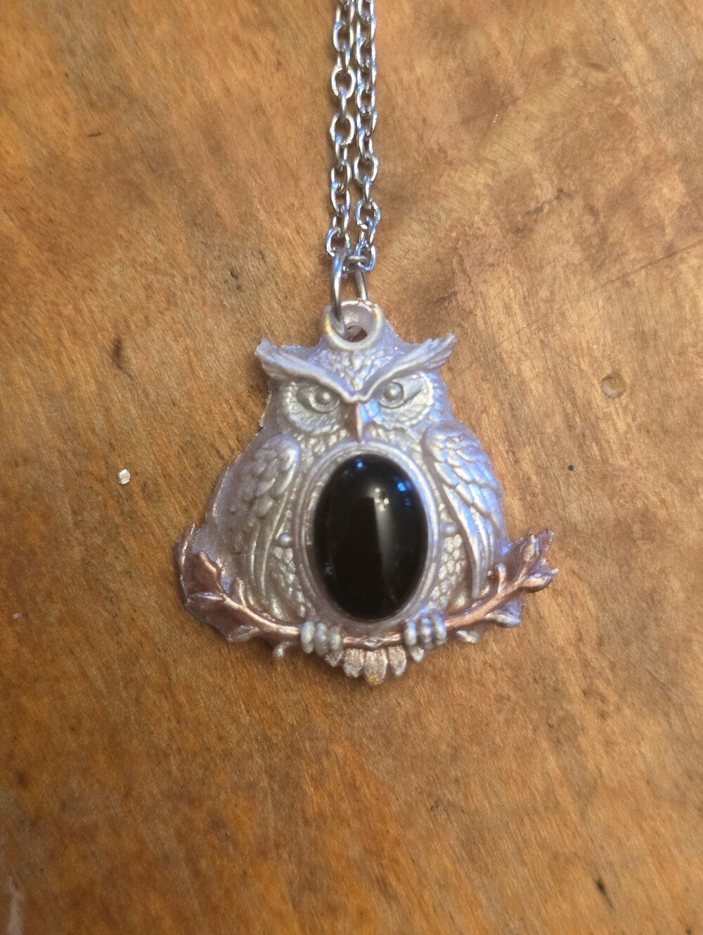 White Resin Owl W Obsidian Gemstone Belly On Silver-tone Chain Necklace